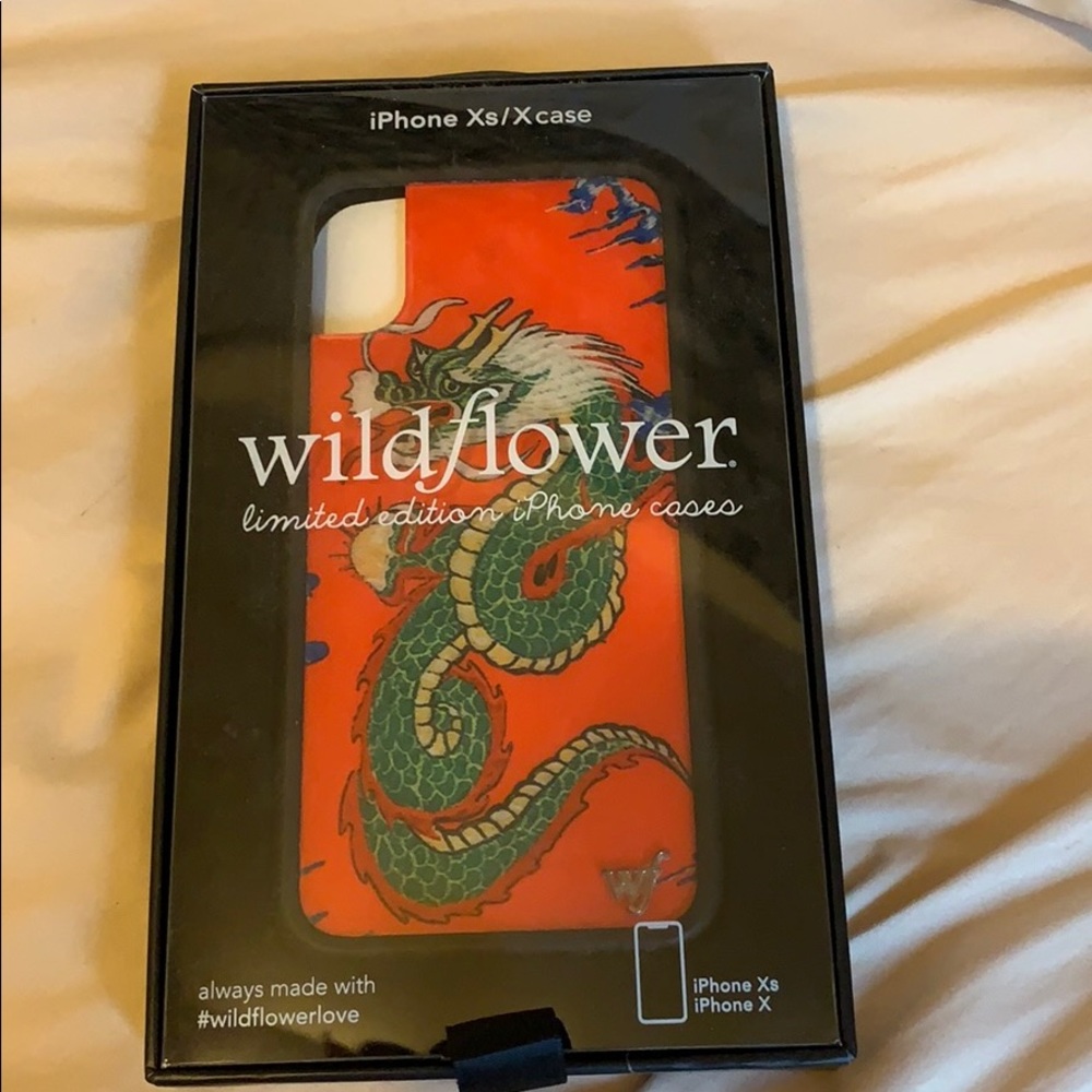 Wildflower case iphone x/xs (NOT THE MAX)